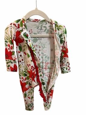 Little snuggle 3/6 month poinsettia zippy